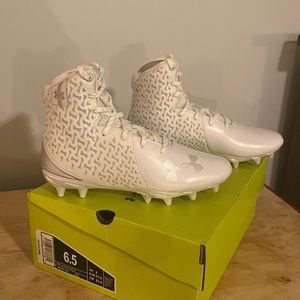 Women’s lacrosse cleats